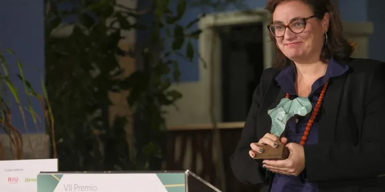 Un trabajo a «fuego lento» con un nuevo enfoque del expolio a África, Premio Saliou Traoré