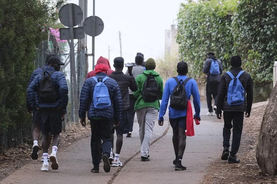 grafcan3251-espana-inmigracion-canarias Un grupo de jóvenes migrantes en La Laguna.