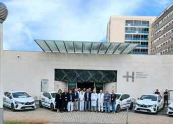 El HUC incorpora cinco nuevos vehículos para el servicio de Hospitalización a Domicilio