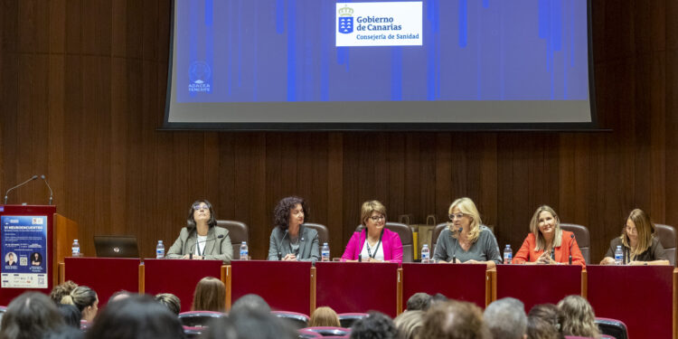 Monzón destaca la implantación de protocolos y dispositivos en el SCS para la atención a personas con daño cerebral