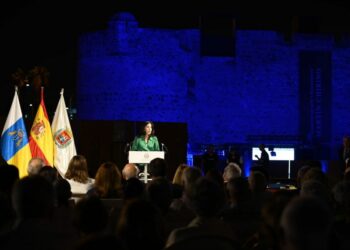 La alcaldesa, Carolina Darias, en el pregón de las Fiestas de La Naval