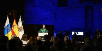 La alcaldesa, Carolina Darias, en el pregón de las Fiestas de La Naval