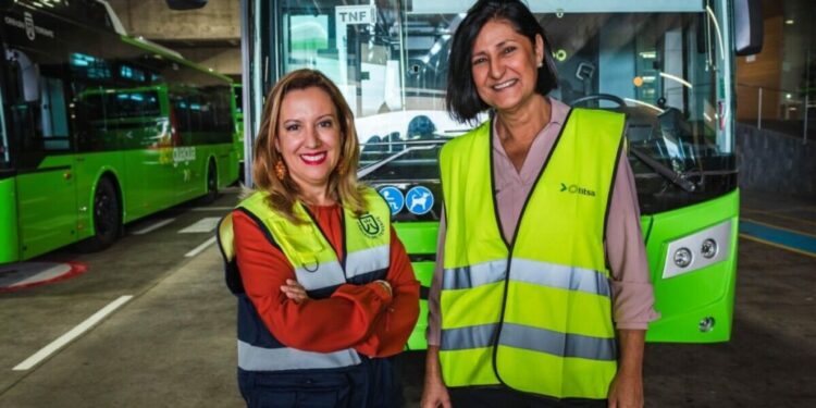 LA-PRESIDENTA-ROSA-DAVILA-Y-LA-CONSEJERA-DE-MOVILIDAD-EULALIA-GARCIA-1200x801-1-e1750246953770