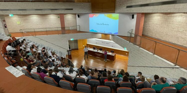 El SCS celebra en el Hospital Doctor Negrín un taller participativo sobre cohesión de equipos profesionales