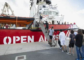Open Arms invita a Vox a subir a su barco para conocer su labor y para empezar desterrar «su odio»
