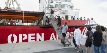 Open Arms invita a Vox a subir a su barco para conocer su labor y para empezar desterrar «su odio»