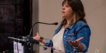 photo_5992319143266862418_y