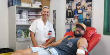 El Hospital Molina Orosa implanta la figura de promotora de donación de sangre