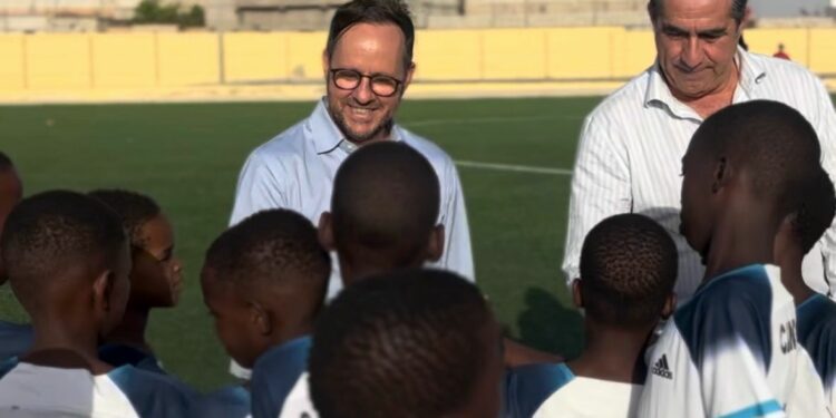 Canarias impulsa el ‘Balón de la Esperanza’, un torneo de fútbol que llegará a 2.000 jóvenes en Mauritania