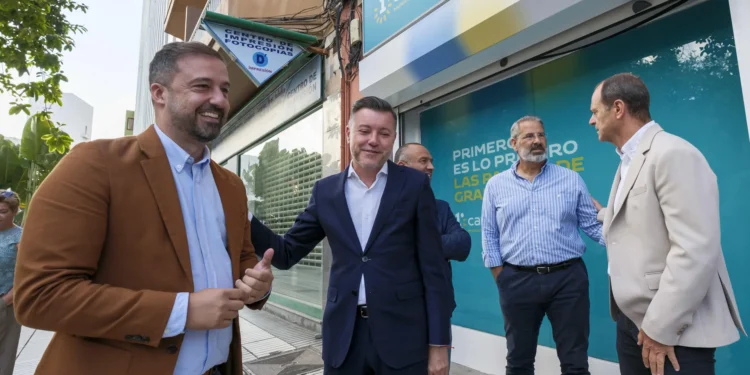 Primero Canarias suma a Ciuca en sus filas de «servidores públicos» de las islas e «irá a por todas» en los próximos comicios