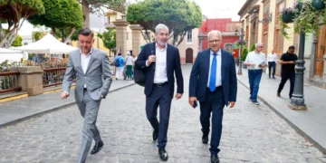 Clavijo saluda el llamamiento a la unidad nacionalista hecho por Primero Canarias