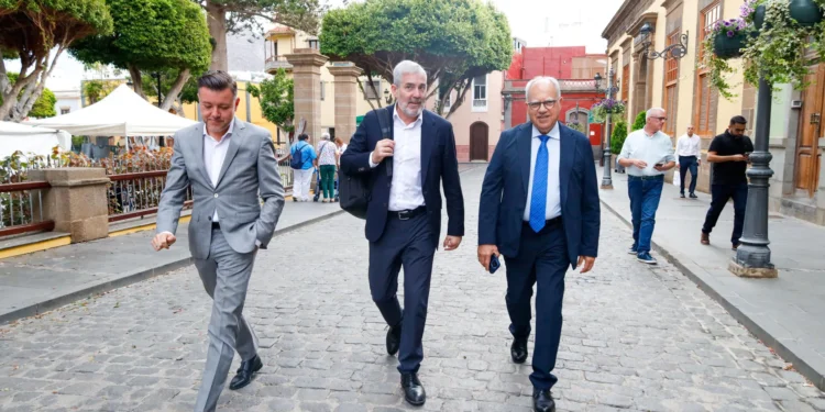 Clavijo saluda el llamamiento a la unidad nacionalista hecho por Primero Canarias