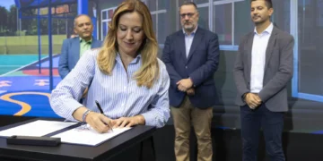 Tenerife instala zonas de sombra en 51 colegios para proteger a 16.500 niños del calor