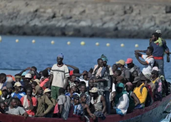 Llega a El Hierro un cayuco con unos 230 ocupantes subsaharianos