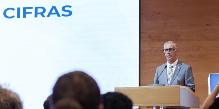 Cruz Roja celebra 25 años «derribando barreras» laborales en Canarias