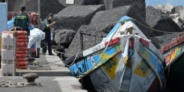 El Hierro: Un cayuco robado y un inmigrante que asegura que a él lo llevaron a la fuerza