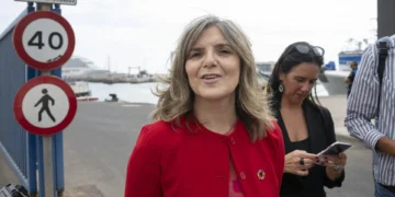Migraciones pide al Gobierno canario «lealtad institucional» en el traslado de los menores migrantes
