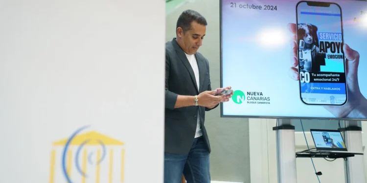 Yoné Caraballo pide el amparo del Parlamento frente al director del Servicio Canario de la Salud