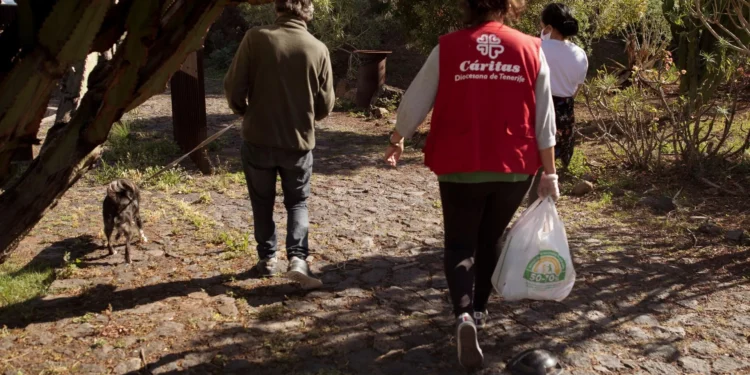 2.838 personas están en exclusión residencial extrema en Tenerife, un 23 % más