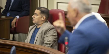 Clavijo cree «despreciable» el comportamiento de Adasat Goya pero lo equipara al del diputado Yone Caraballo