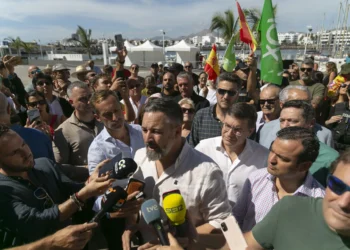 Abascal: Yo también estaría dispuesto a salvar a Óscar Camps pero para que vaya a prisión