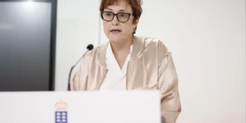 Canarias pide al Estado que busque centros a menores en asilo que se quedan en las islas