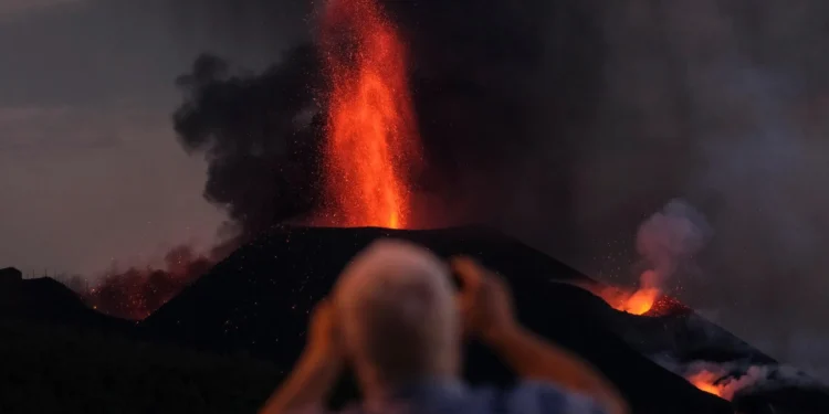 Revelan que los volcanes «cambian de voz» antes de erupcionar, una nueva vía para mejorar la prevención