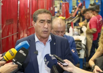 Brindan formación en oficios industriales del metal a migrantes extutelados por Canarias