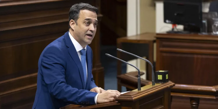 Dimite el presidente del PP de El Hierro, tras la crisis de su grupo en el Cabildo y los ayuntamientos