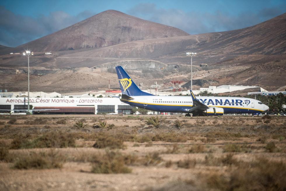 rss-efef19312ffa3eb5e5a0601a16c8ed10c2f62528913w Foto de archivo del aeropuerto de Lanzarote-César Manrique. EFE/Javier Fuentes