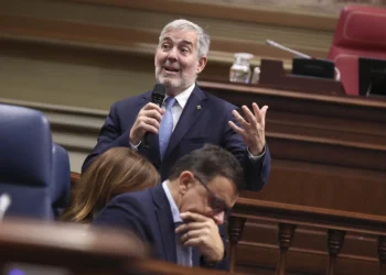 Clavijo presume de política de vivienda «sin varitas mágicas» y pide derogar la ley estatal