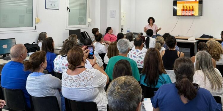 El Área de Salud de Fuerteventura impulsa la formación de todo su personal en bienestar emocional