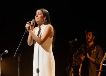 La cantante Valeria Castro anuncia que se toma una «pausa» para recuperarse física y mentalmente