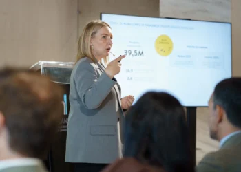 Vueling ofrece dos millones de plazas para la temporada de invierno en Canarias, un 6 % más