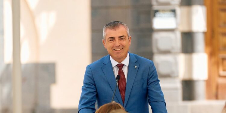 Manuel Domínguez: “El futuro de Canarias depende de la protección y el fomento de nuestro REF”