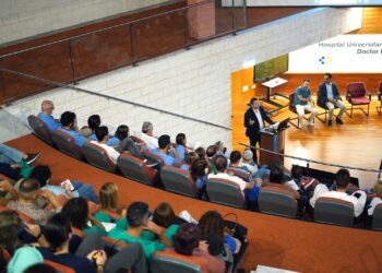 Más de 600 personas participan en el Doctor Negrín en una jornada de formación sobre reanimación cardiopulmonar