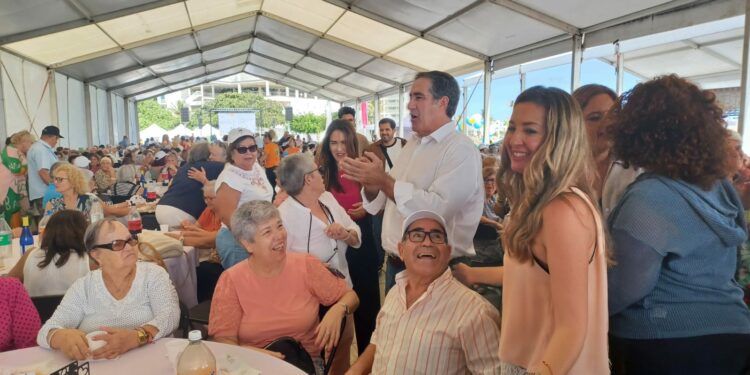 Mil personas mayores se dan cita en el III Encuentro de Mayores de Gran Canaria