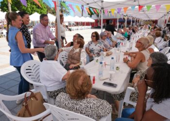 Bienestar Social fomenta el envejecimiento activo de 300 personas en el III Encuentro de Mayores de Fuerteventura