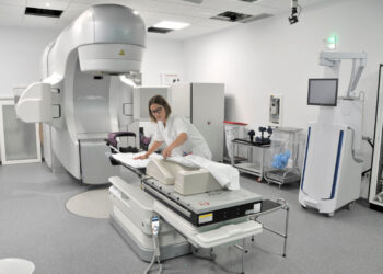 El SCS trabaja en un protocolo de actuación para largos supervivientes de cáncer