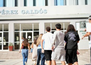 Educación concede los Premios Extraordinarios de Bachillerato 2024/25 a ocho estudiantes isleños