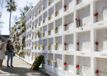 «Evacúa el cementerio»: La precipitada salida del Sahara que también incluyó a los muertos