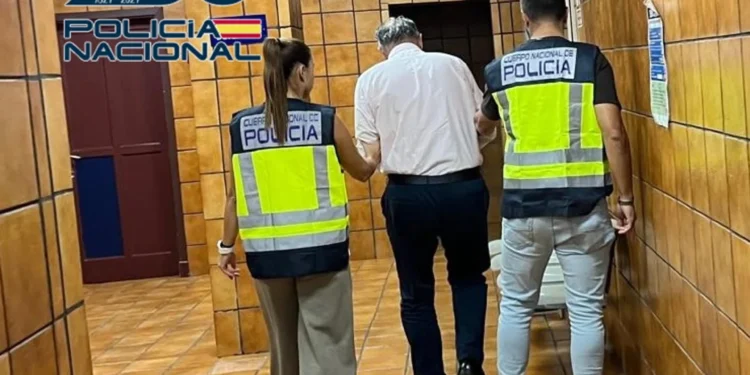 Detienen en Telde (Gran Canaria) a un médico por reincidir en abusos sexuales a sus pacientes