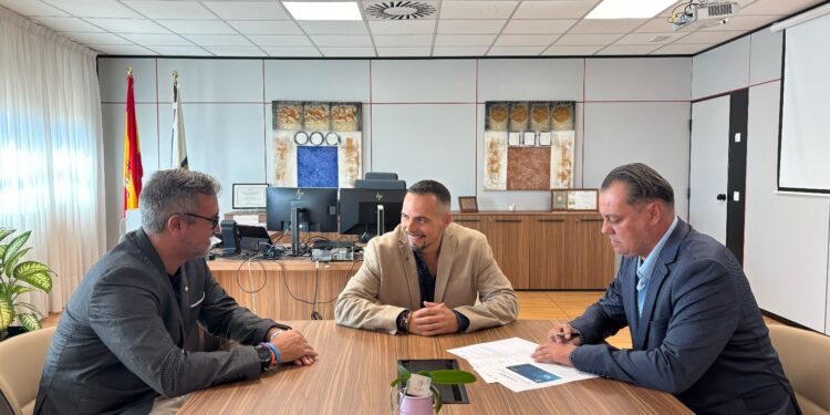 El Instituto Médico Tinerfeño se adhiere a la Estrategia Salud Zer0 Emisiones del Servicio Canario de la Salud