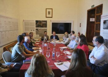 20251111_Reunión_mesa_del_vino_Valentín_Lope 1 (3)