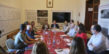 20251111_Reunión_mesa_del_vino_Valentín_Lope 1 (3)