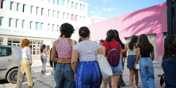 Canarias da un paso más para abordar la convivencia en los centros educativos del archipiélago