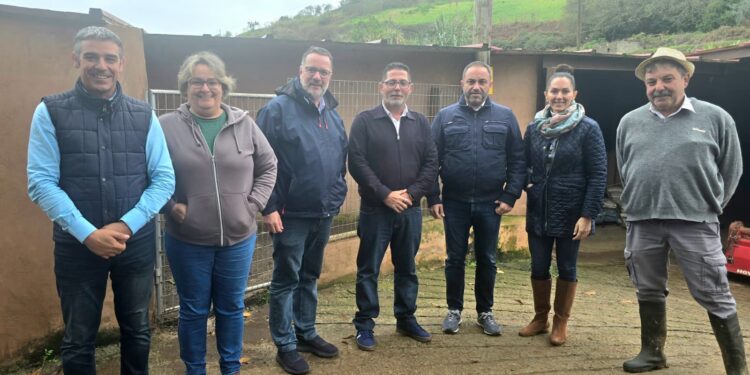 Educación y Agricultura exploran vías de colaboración para reforzar la presencia del sector primario en los centros