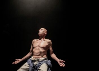 ‘Frágil’: una pieza de danza contemporánea sobre el cuerpo que envejece