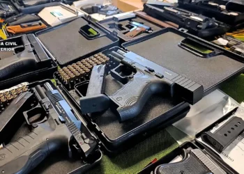 Cae una red de tráfico de armas y cocaína que operaba desde Sevilla y Tenerife