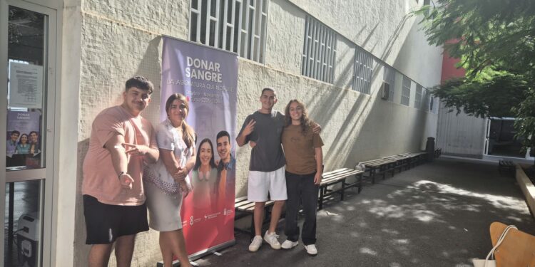 La campaña de donación de sangre en las universidades públicas de Canarias registra cerca de mil donaciones